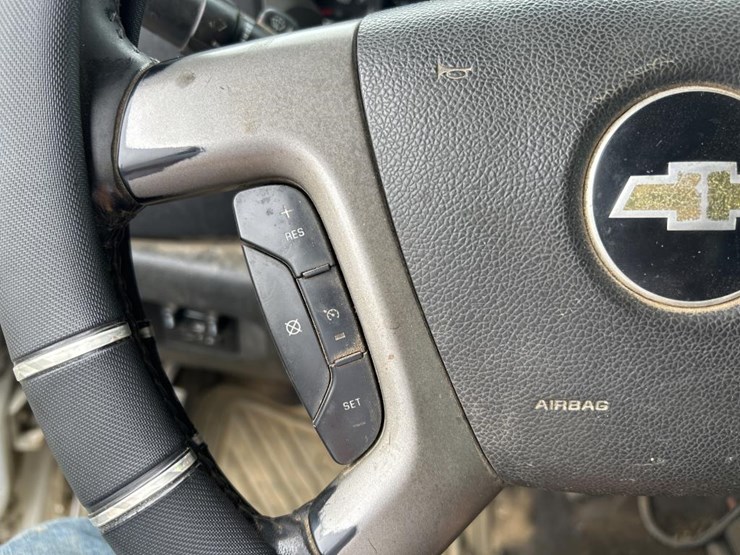 2011-chevrolet-2500hd-image-45