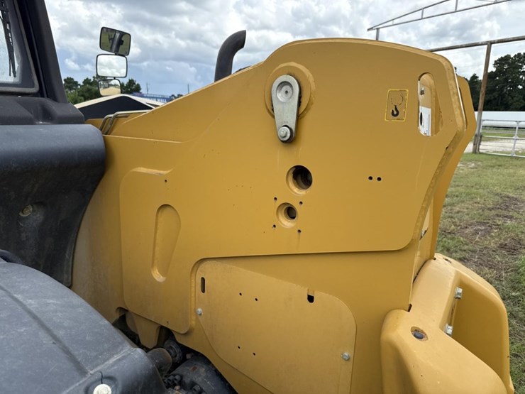caterpillar-th407c-image-23