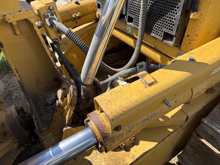 2018-caterpillar-d6t-lgp-image-39
