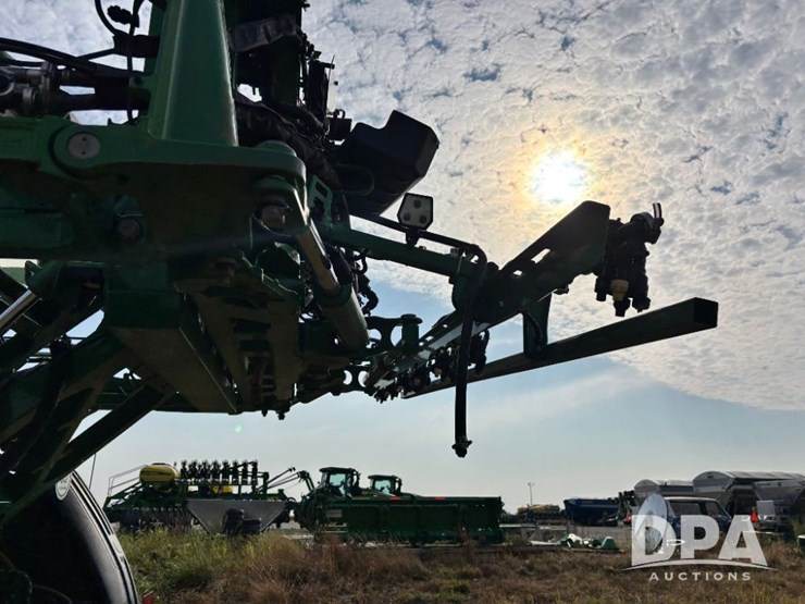 2025-john-deere-616r-image-78