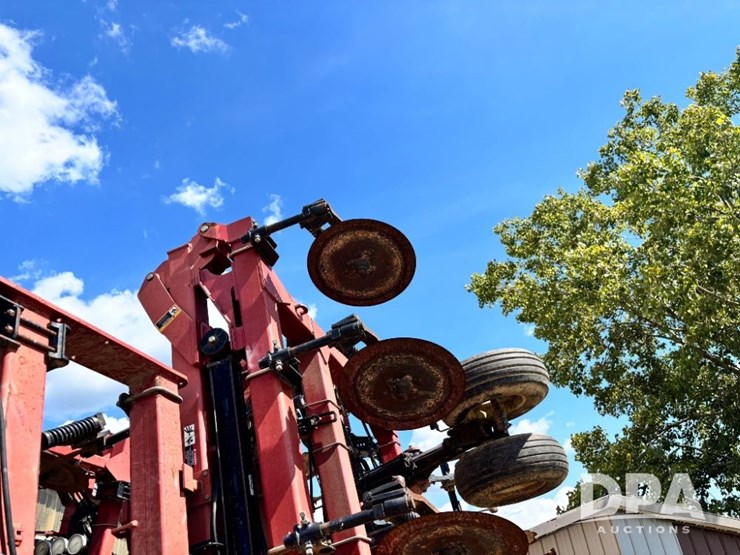 2011-case-ih-24-image-28