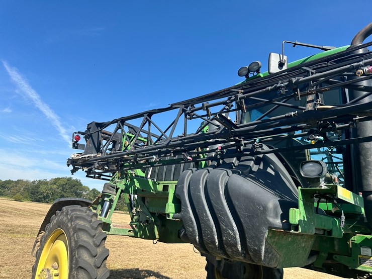 2011-john-deere-4730-image-37