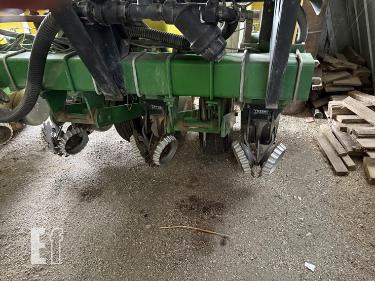 1997-john-deere-1770-image-18