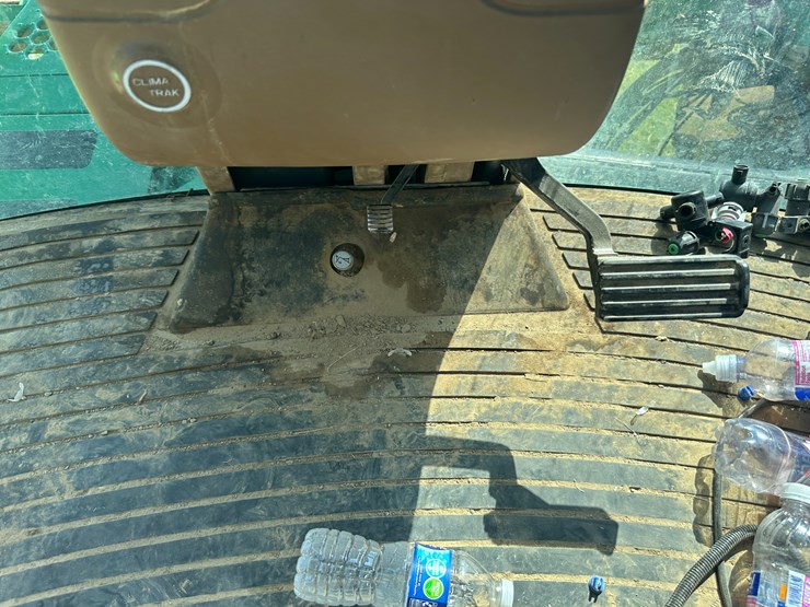 2011-john-deere-4730-image-65