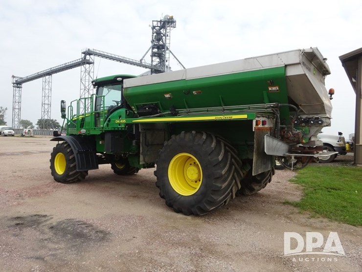 2019-john-deere-f4365-image-39