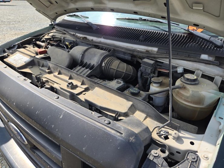 2008-ford-e250-image-34