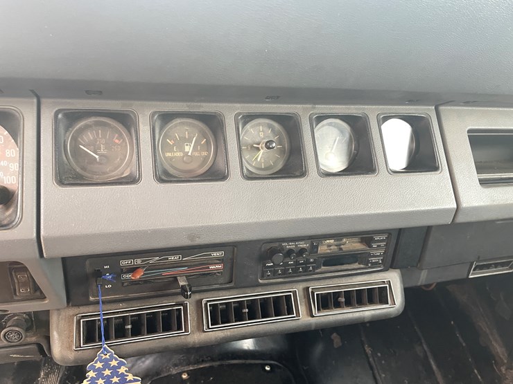1990-jeep-wrangler-image-71