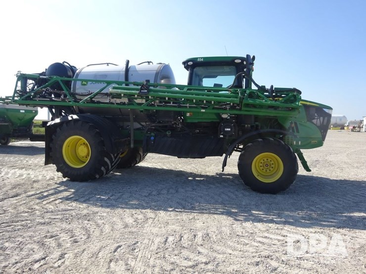 2020-john-deere-f4365-image-16