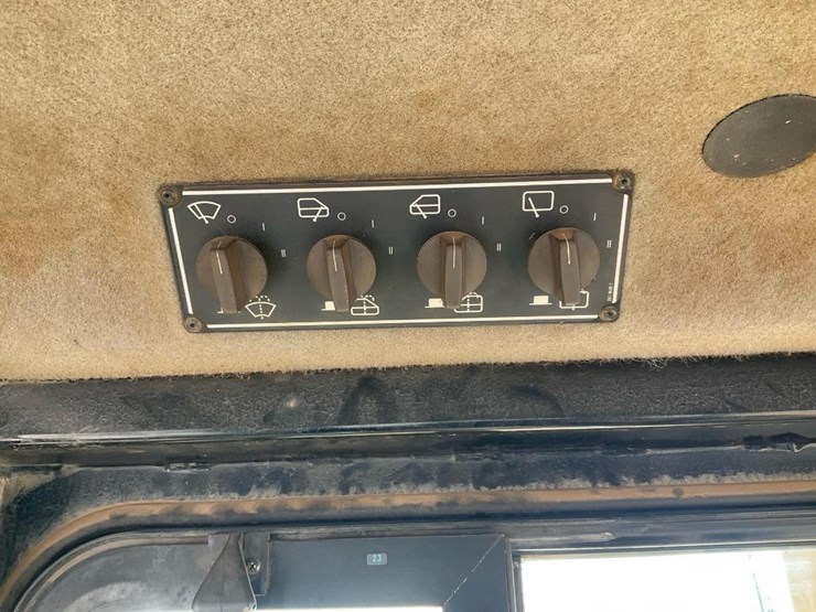 2012-caterpillar-d6t-lgp-image-51