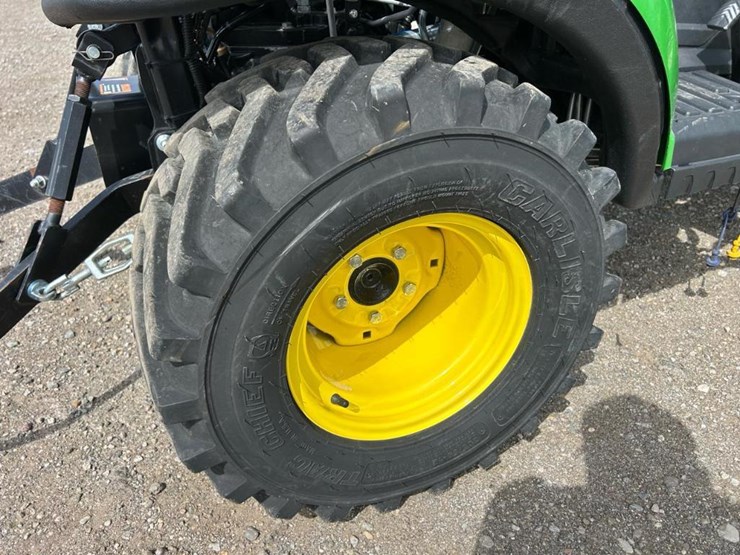 2020-john-deere-1023e-image-27