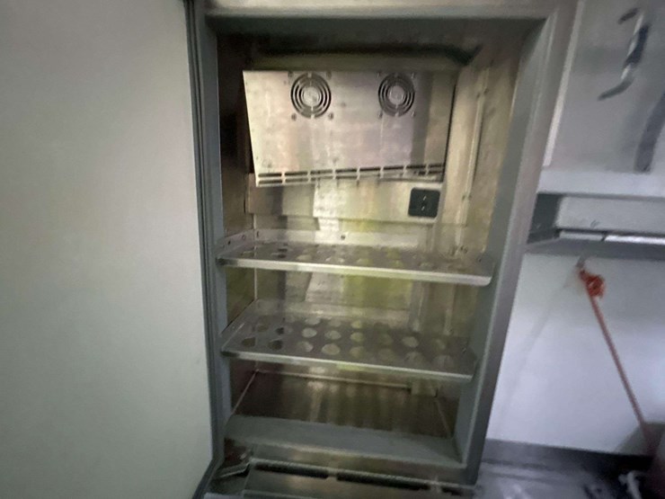 2021-mercedes-benz-sprinter-4500-image-25