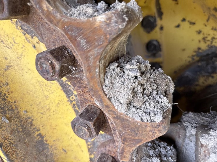 2014-komatsu-d65px-17-image-51