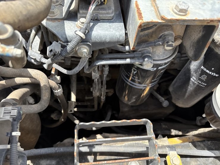 2015-komatsu-pc490-lc-11-image-46