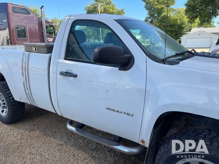2012-gmc-3500hd-image-21