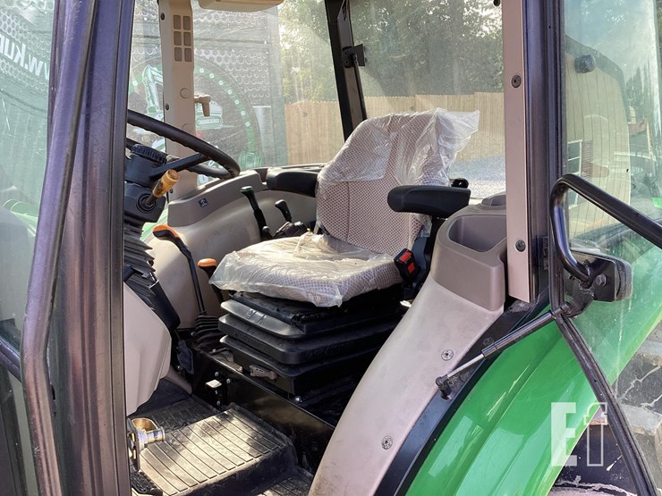 2016-john-deere-5075e-image-12