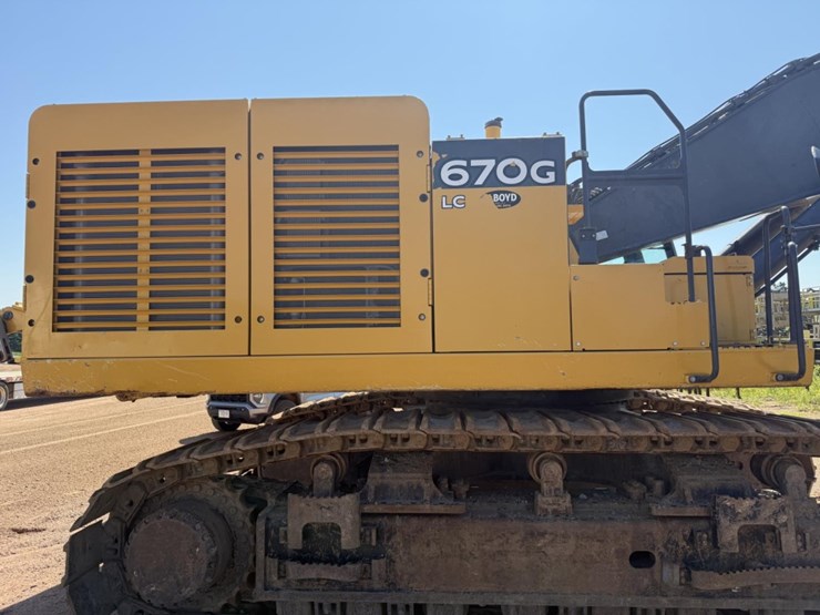 2020-deere-670g-lc-image-7