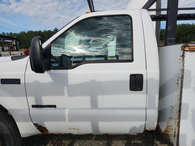 2002-ford-f550-image-18