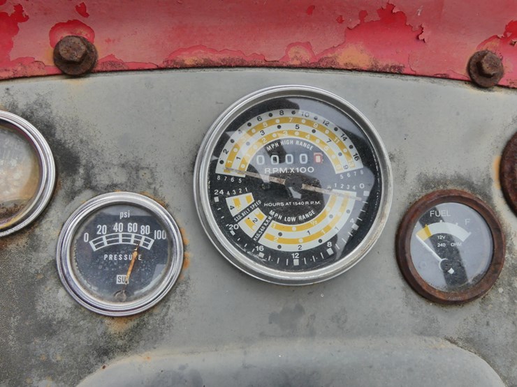 massey-ferguson-165-image-13