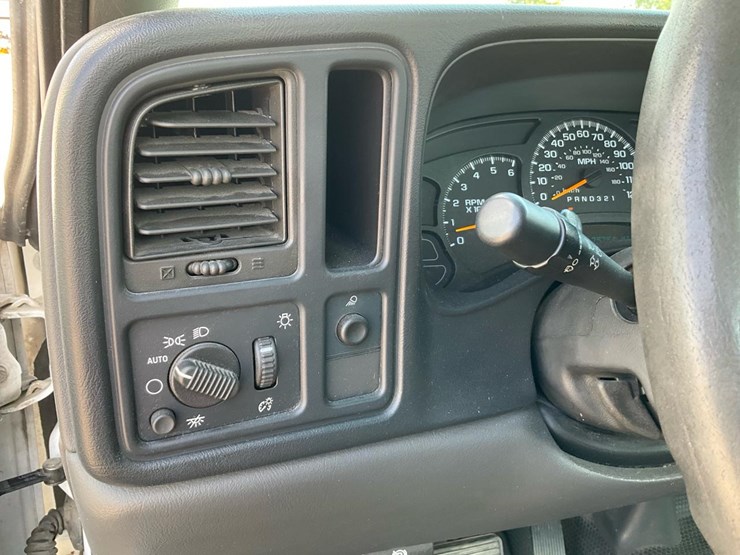 2006-chevrolet-k1500-image-60