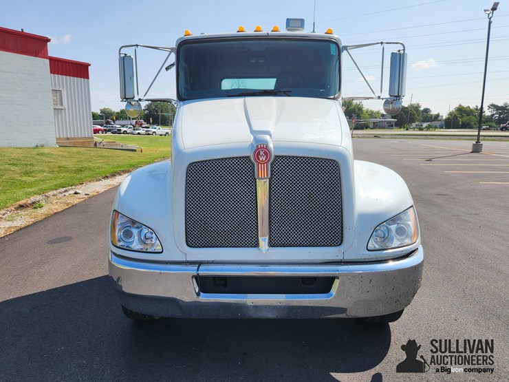 2014-kenworth-t270-image-2