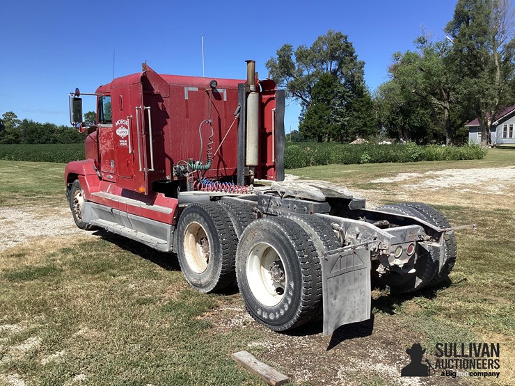 1997-freightliner-fld120-image-7