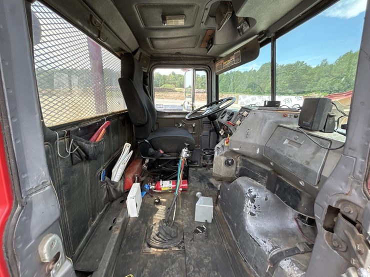 1994-mack-dm688s-image-48