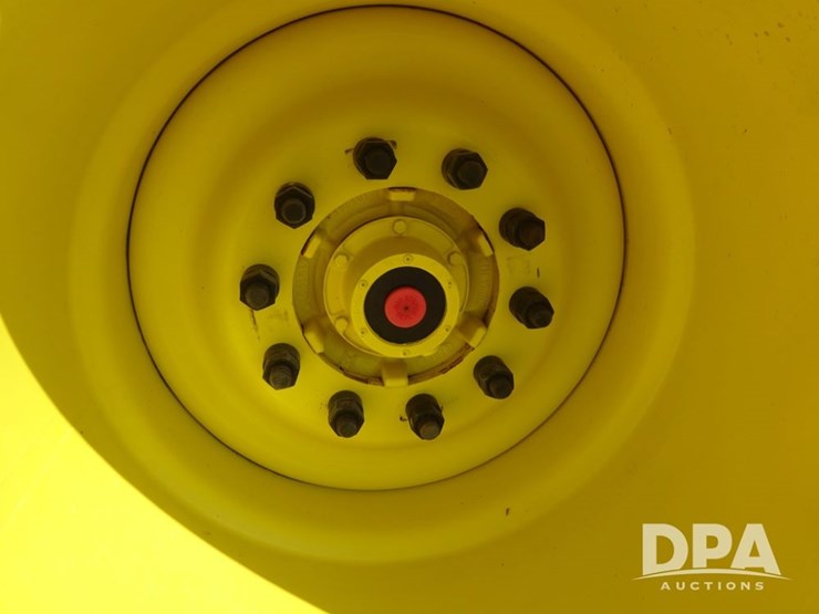 2021-john-deere-f4365-image-53