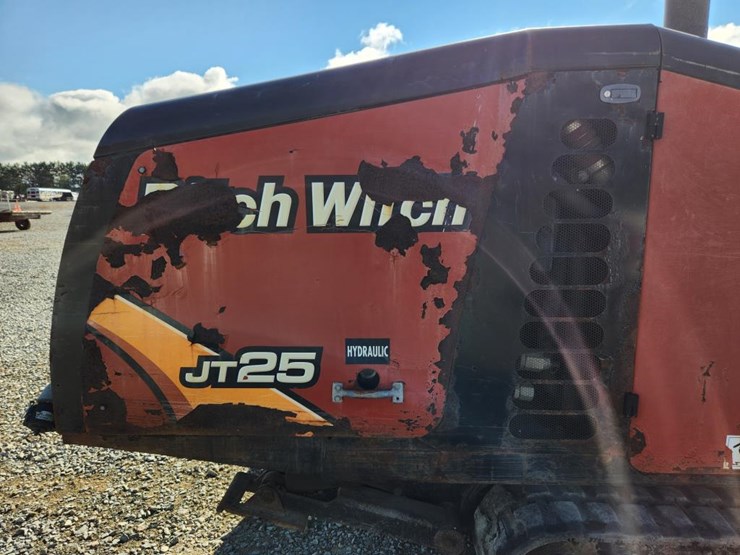 2013-ditch-witch-jt25-image-35
