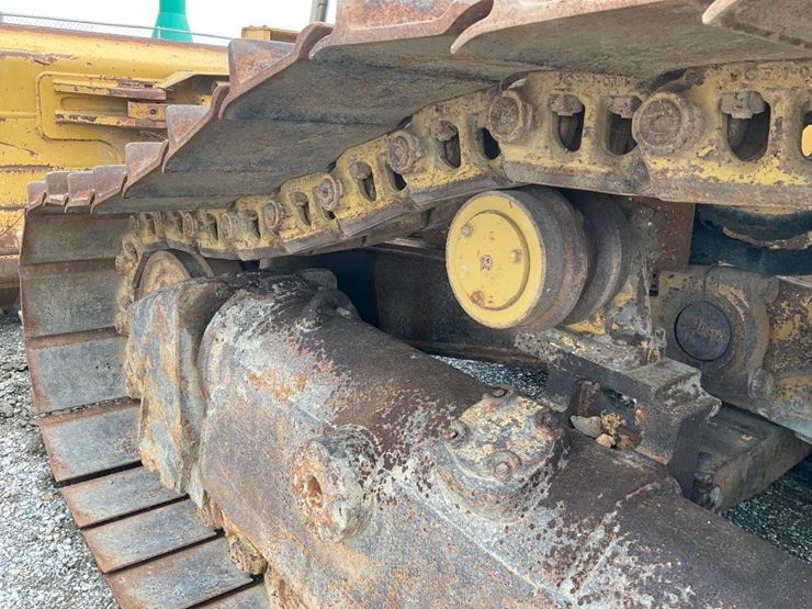 2012-caterpillar-d6t-lgp-image-22