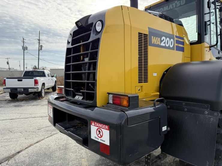 2021-komatsu-wa200-8-image-23