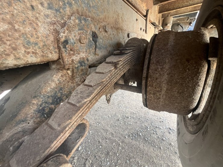 ford-9000-image-22