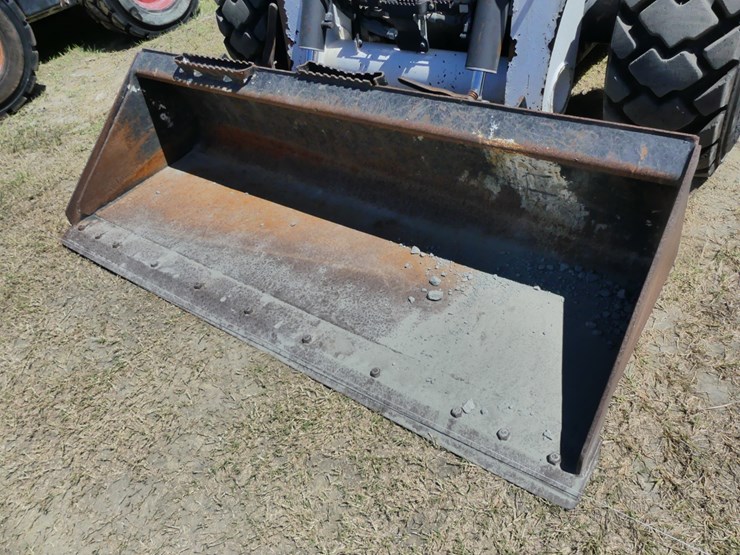 2012-bobcat-s850-image-10