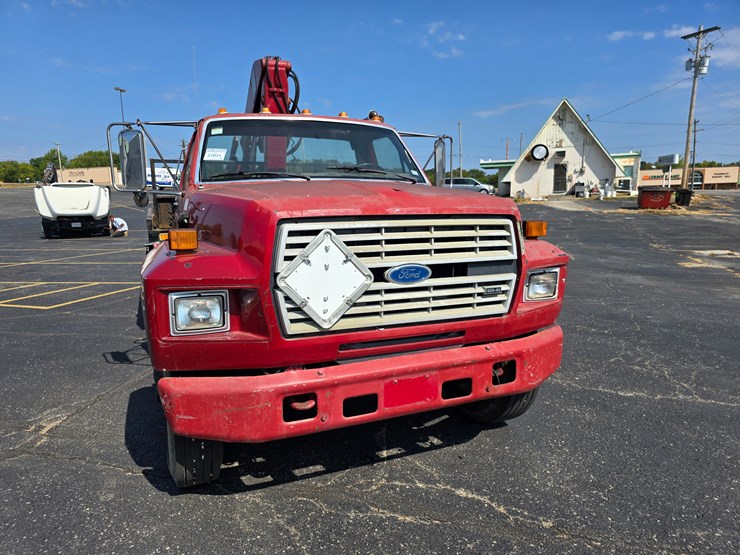 1990-ford-f800-image-38