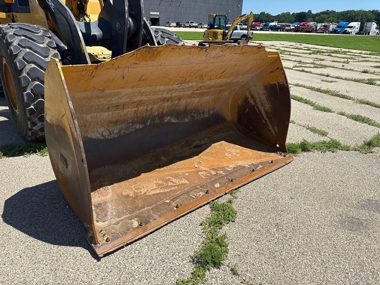 2019-deere-524l-image-8
