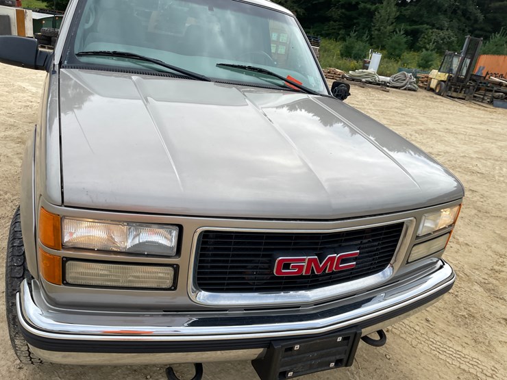 1999-gmc-2500-image-13