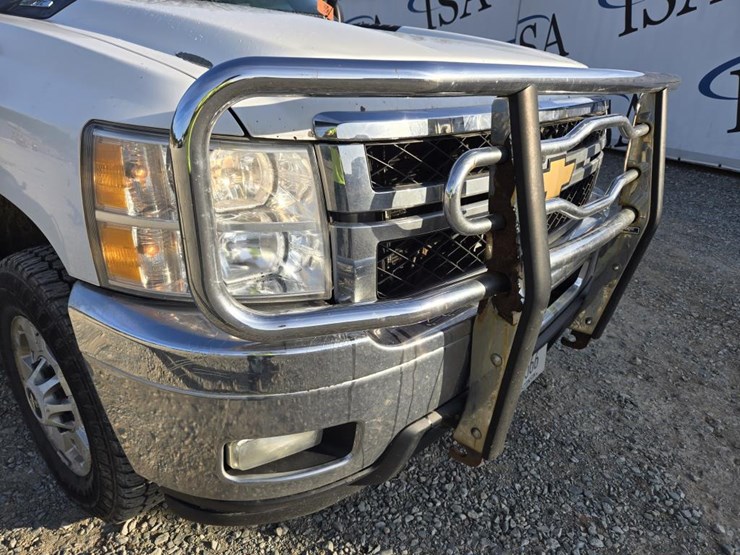 2012-chevrolet-silverado-2500-image-9