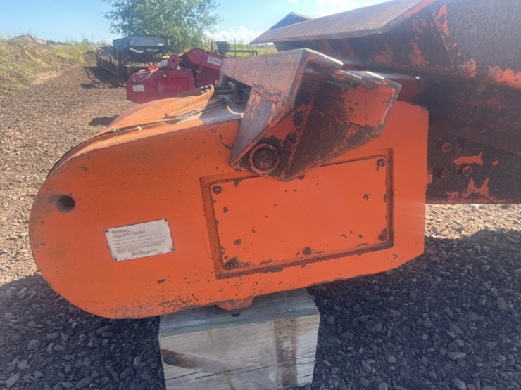 #1570-•-approx-4'-syntron-magnetic-feeder-image-10