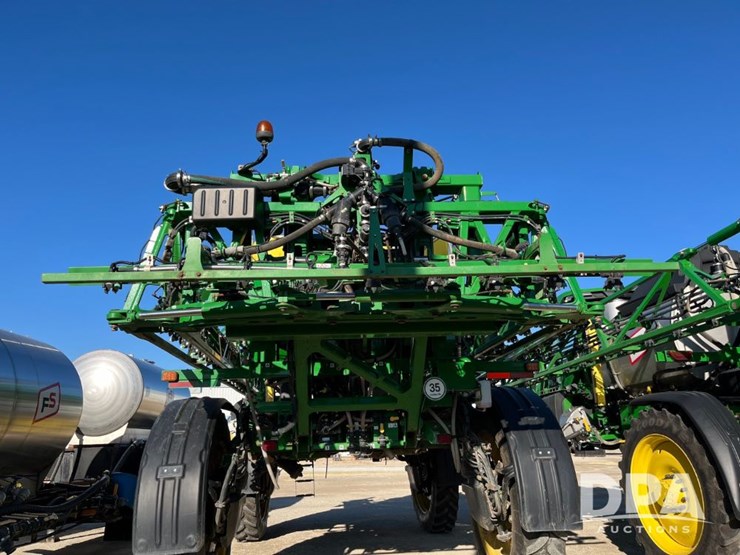 2019-john-deere-r4045-image-38