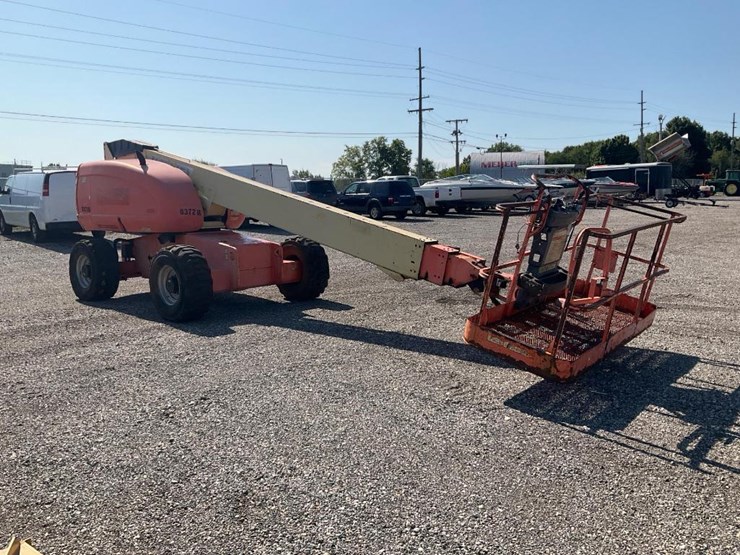 2005-jlg-600s-image-3