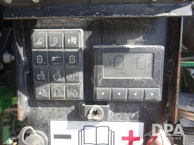 2020-john-deere-f4365-image-95