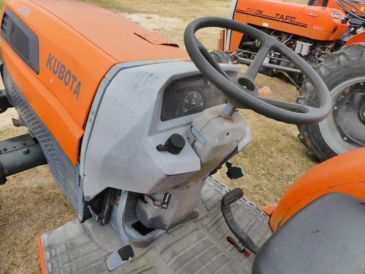 kubota-l4630-image-10