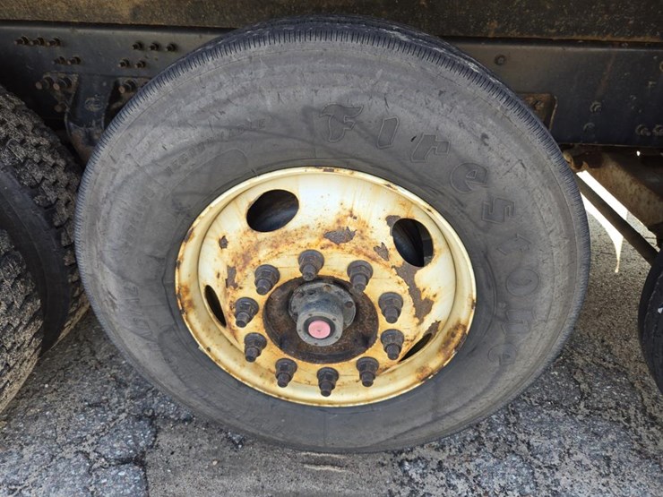 2015-mack-granite-gu813-image-107