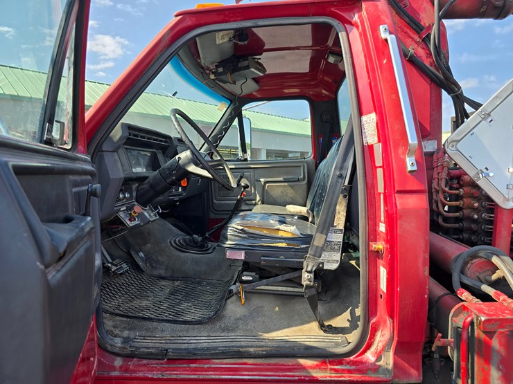 1990-ford-f800-image-56