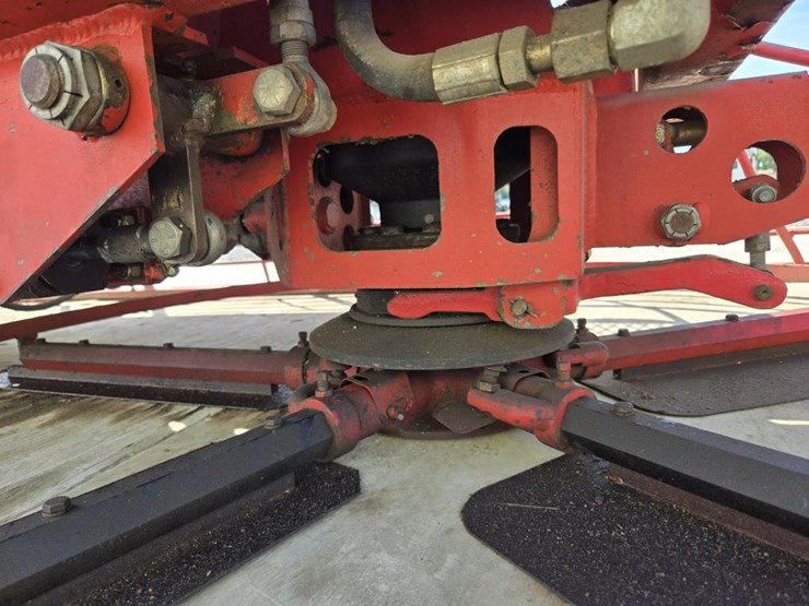 kubota-v3300t-image-26