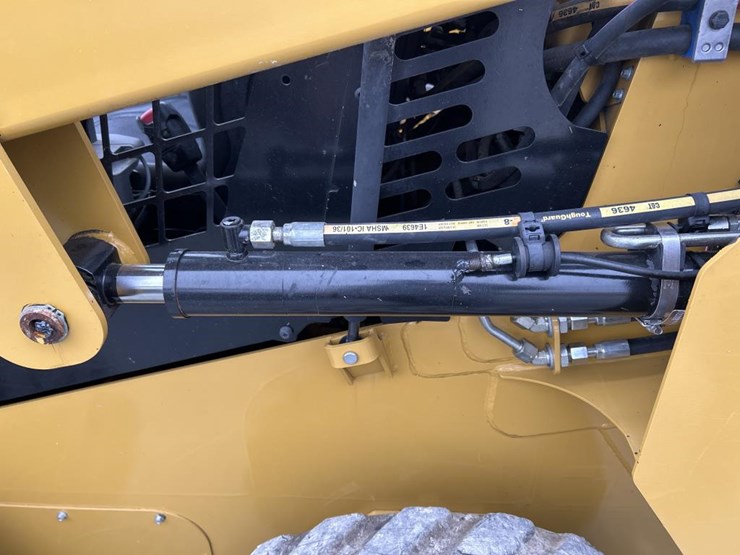 caterpillar-226d3-image-30
