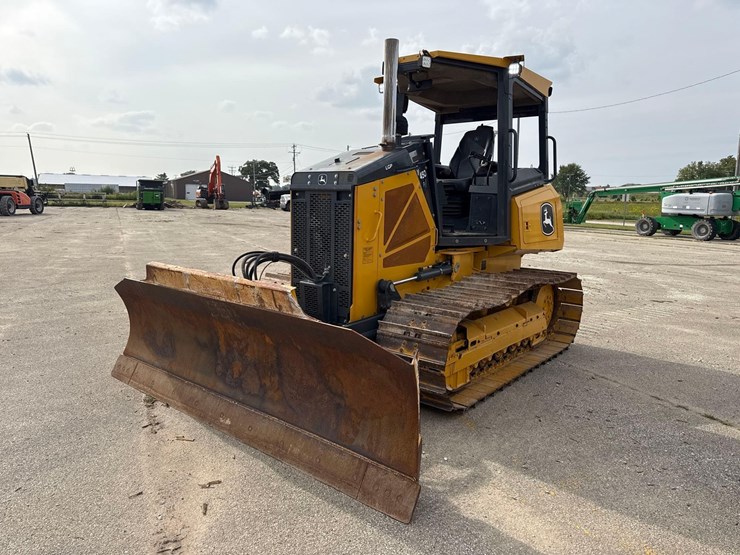 2021-deere-450-lgp-image-7