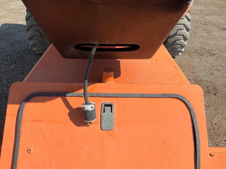 2004-jlg-m600jp-image-23