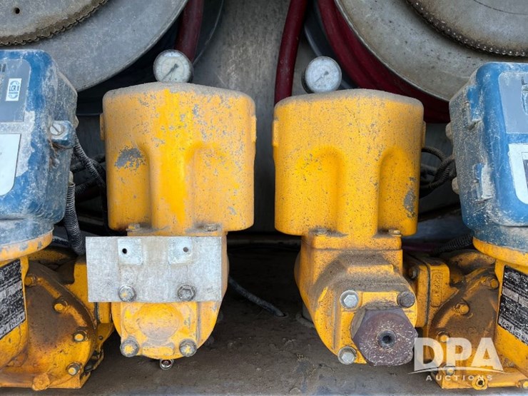 2010-freightliner-business-class-m2-petroleum-truck-(jn2961,-unit-491)-image-56
