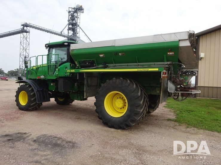 2019-john-deere-f4365-image-40