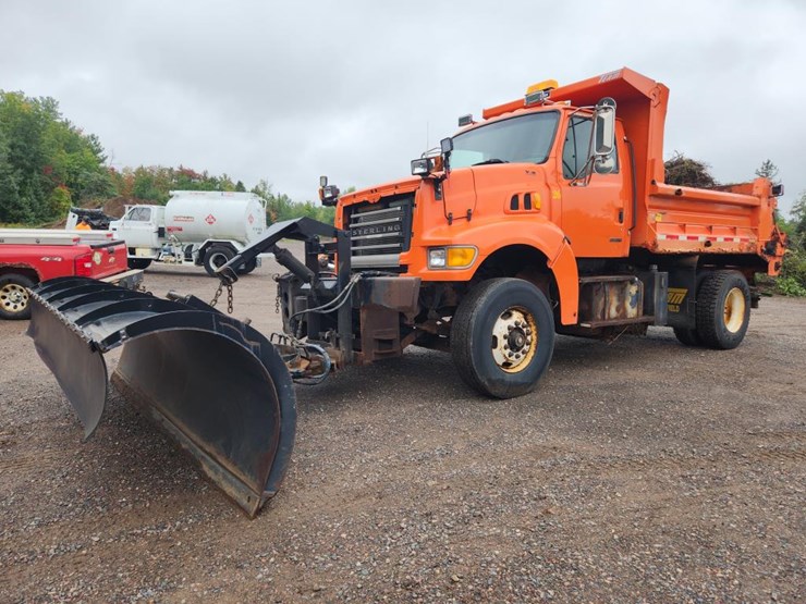 #1648-•-sterling-single-axle-patrol-truck-image-1